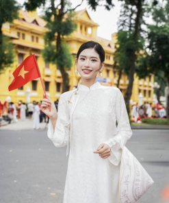Ao-dai-to-tam-bach-yen