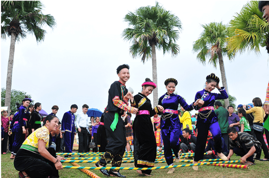 trang-phuc-dan-toc